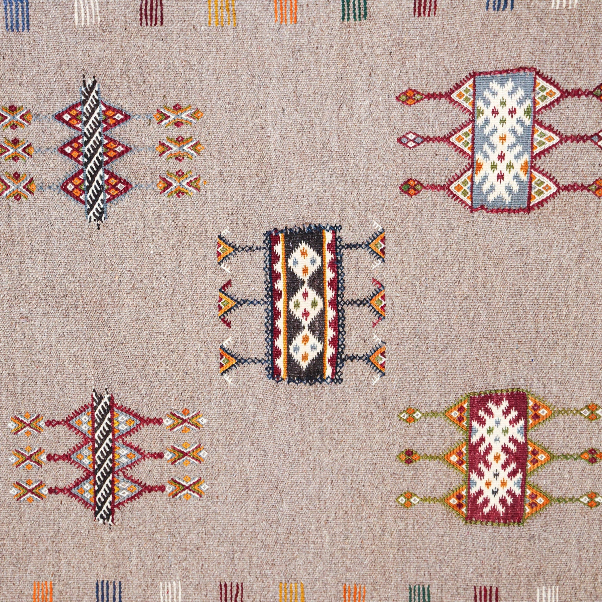 Hand-made Wool Berber Carpet - Akhnif in High Atlas