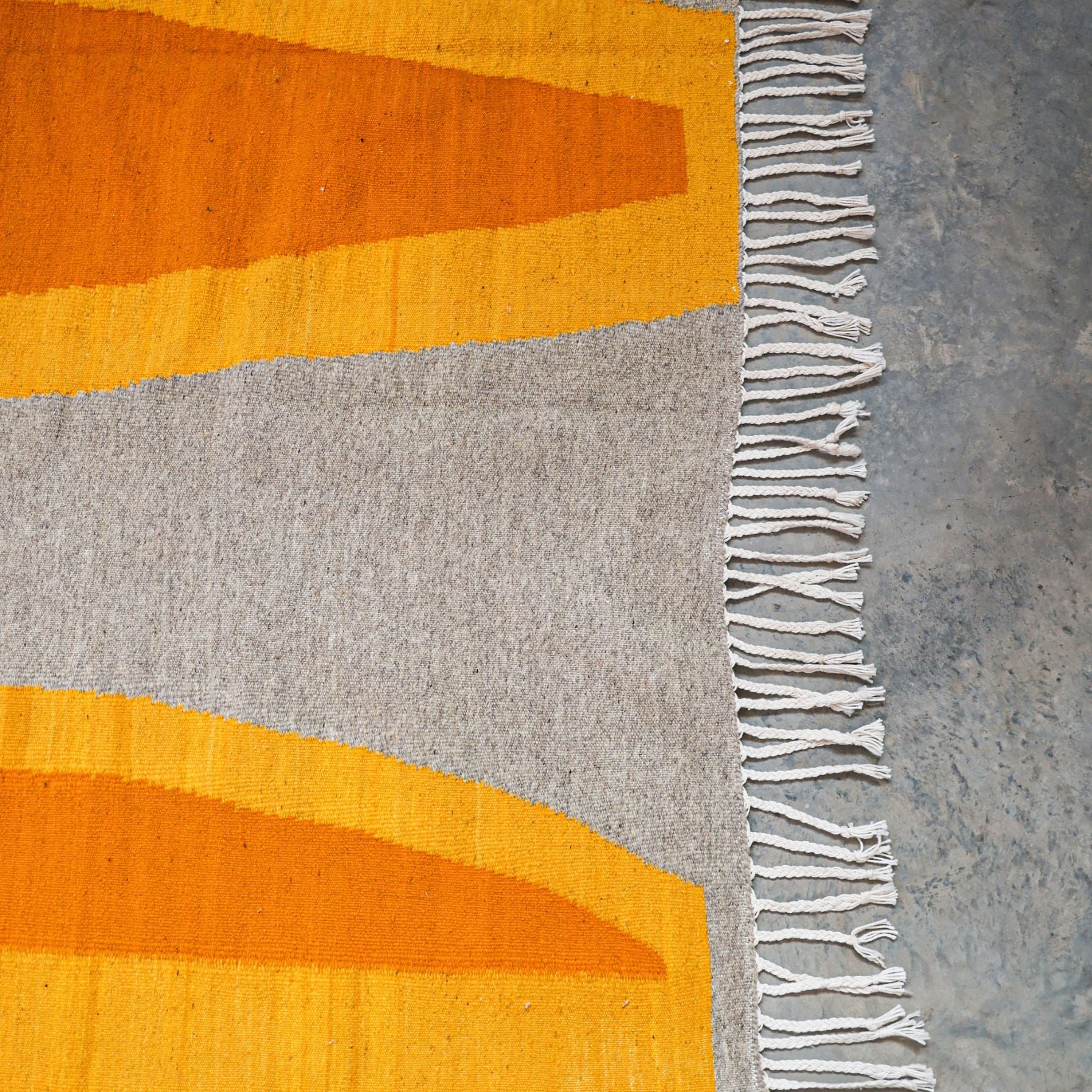 Hand-made Wool Berber Flatweave - Akhnif in High Atlas